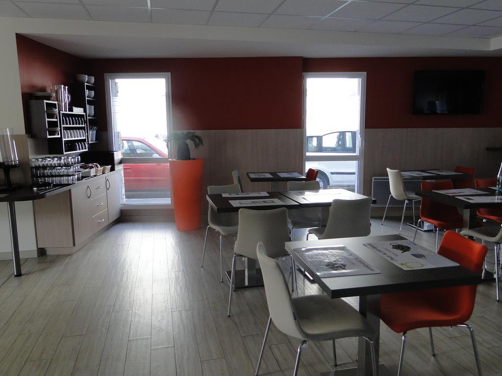 The Originals Access, Hotel Cholet Gare Bagian luar foto